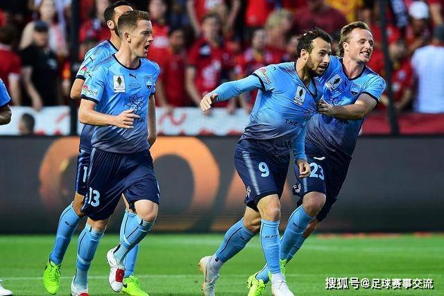 意甲-莱奥双响迪亚斯破门 AC米兰4-0那不勒斯